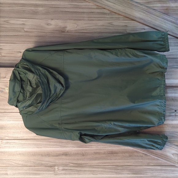 L.L. Bean Men's Olive Green Windbreaker w/Hood Size Large; with Embroidery - Picture 5 of 8
